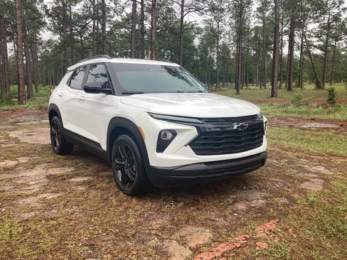 New 2026 Chevrolet TrailBlazer LT w/ Convenience Package FWD image 6