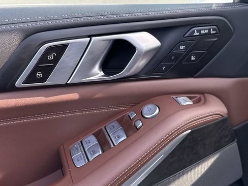 Used 2023 BMW X7 xDrive40i w/ Premium Package AWD/4WD image 18