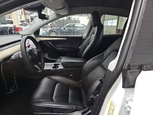 Used 2023 Tesla Model Y Long Range image 5