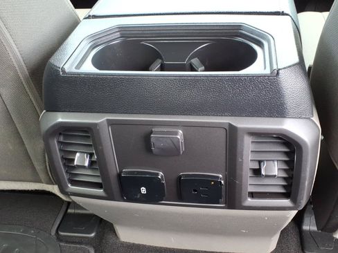 Used 2019 Ford F250 XLT w/ XLT Premium Package AWD/4WD image 15