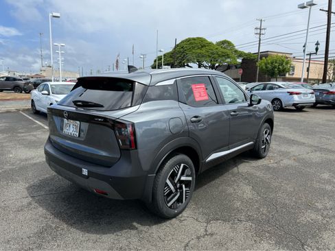 Used 2026 Nissan Kicks SV FWD image 3