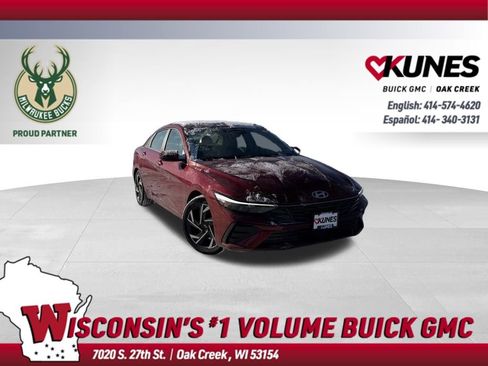 Used 2025 Hyundai Elantra Limited image 1