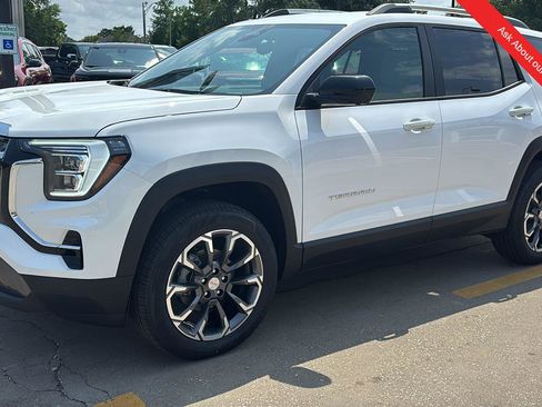 New 2026 GMC Terrain Elevation FWD image 3