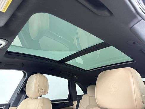 Certified 2023 Porsche Macan w/ Premium Package Plus AWD/4WD image 42