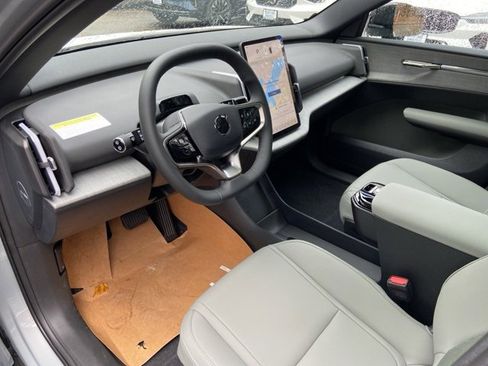 New 2026 Volvo EX30 Cross Country Ultra image 10