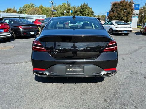 Used 2025 Genesis G70 2.5T image 6