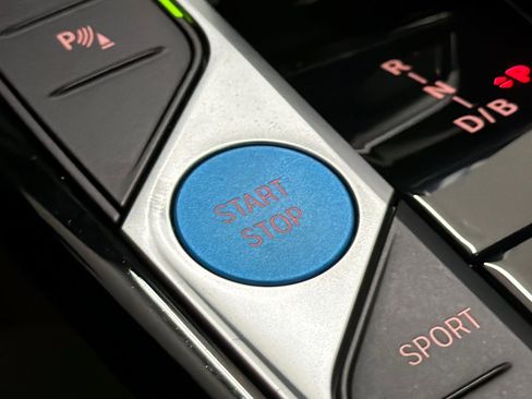 Used 2023 BMW i4 eDrive35 image 20