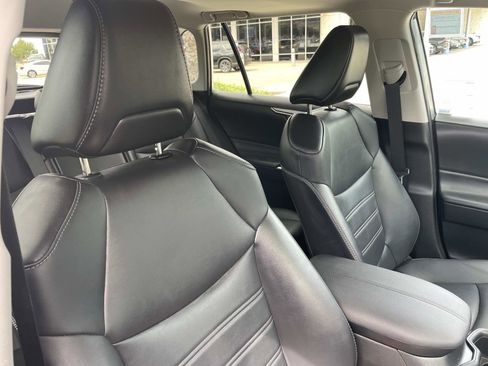 Used 2022 Toyota RAV4 XLE Premium w/ Carpet Mat Package (TMS) FWD image 24