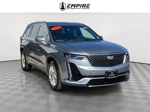 Certified 2025 Cadillac XT6 Luxury AWD/4WD image 1