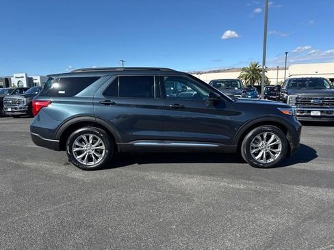 Certified 2023 Ford Explorer XLT w/ Equipment Group 202A AWD/4WD image 5
