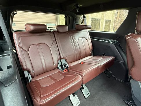 Used 2024 Ford Expedition Max Limited image 22