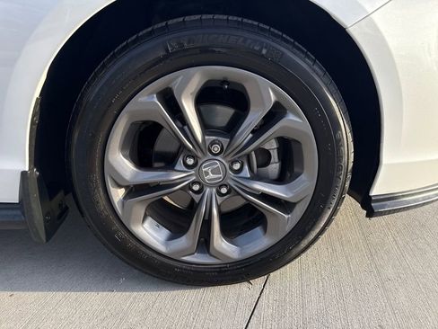 Certified 2023 Honda Accord EX image 16