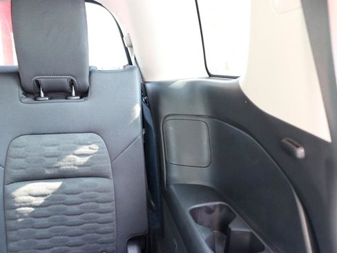 Used 2025 Nissan Pathfinder SV AWD/4WD image 25