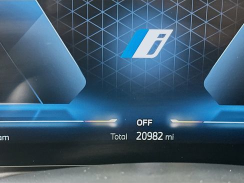 Used 2023 BMW i4 eDrive35 w/ Premium Package RWD image 18