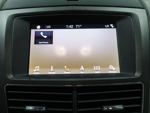 Used 2019 Lincoln MKT AWD image 34