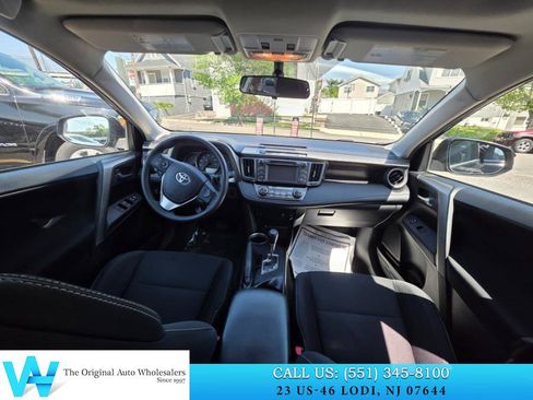 Used 2015 Toyota RAV4 XLE AWD/4WD image 9