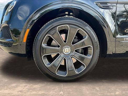 Used 2020 Bentley Bentayga AWD/4WD image 35