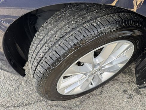 Used 2014 Lexus ES 300h Hybrid w/ Luxury Package w/Bamboo Trim image 36