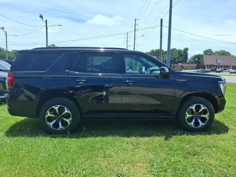 New 2026 GMC Yukon AT4 Ultimate AWD/4WD image 8