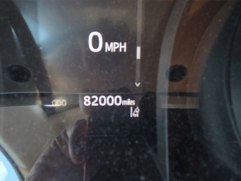 Used 2021 Toyota Camry SE image 11