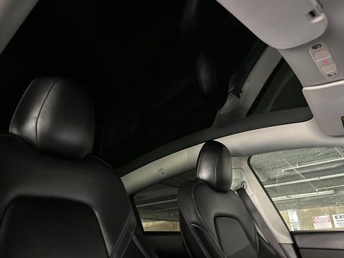 Used 2022 Tesla Model Y Performance AWD/4WD image 18