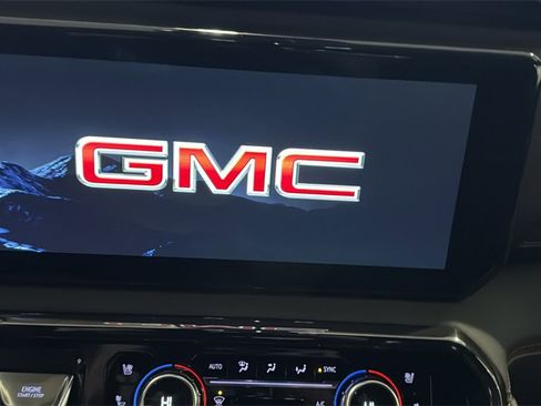 Used 2024 GMC Sierra 1500 AT4 w/ Technology Package image 26