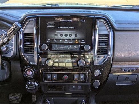 Used 2021 Nissan Titan Platinum Reserve w/ Moonroof Package image 18