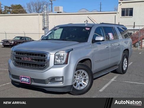 Used 2018 GMC Yukon XL SLT w/ Open Road Package image 1
