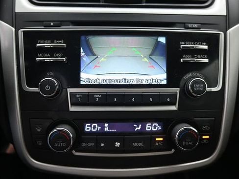 Used 2016 Nissan Altima 2.5 SV FWD image 15
