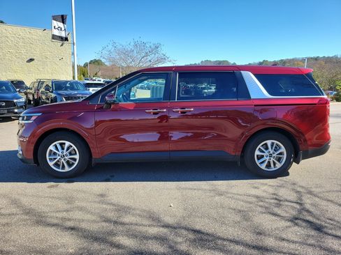 Used 2023 Kia Carnival LX image 25