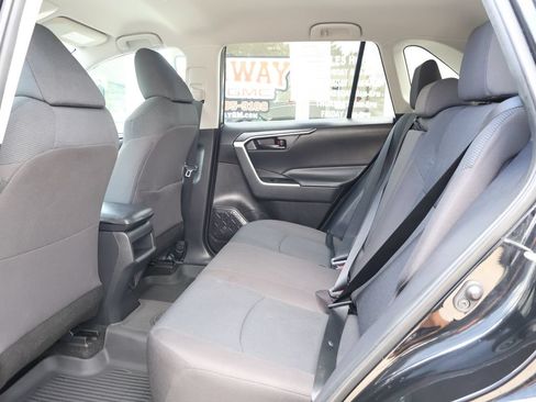Used 2020 Toyota RAV4 LE w/ All Weather Liner Package AWD/4WD image 22