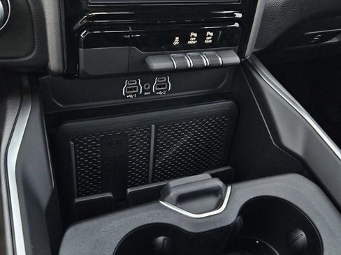 New 2026 RAM 1500 2WD Crew Cab image 19