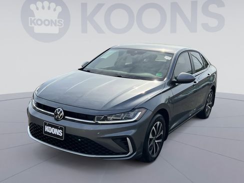 Used 2025 Volkswagen Jetta S FWD image 1