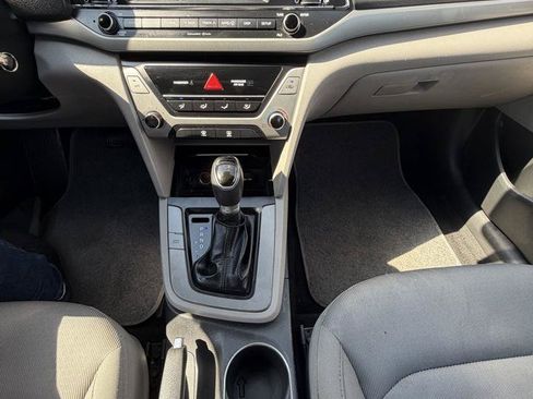 Used 2018 Hyundai Elantra SEL FWD image 14