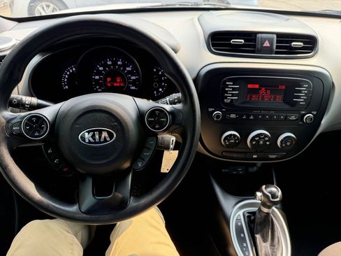 Used 2016 Kia Soul FWD image 22