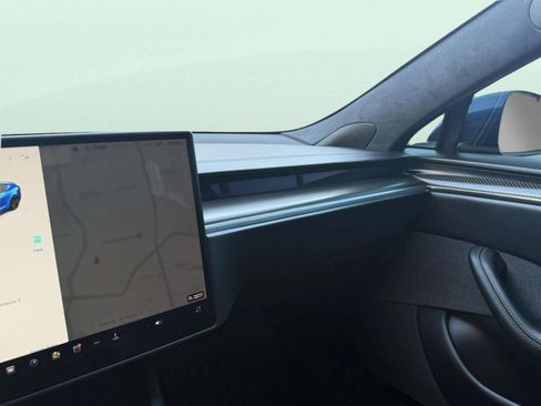 Used 2021 Tesla Model S Plaid image 15