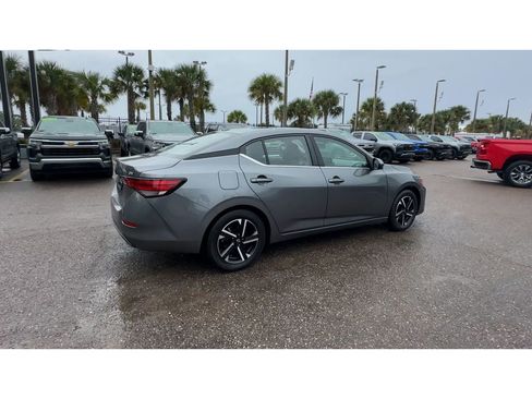 Used 2024 Nissan Sentra SV image 2