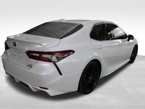Used 2021 Toyota Camry XSE FWD image 18