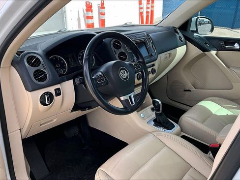 Used 2016 Volkswagen Tiguan SEL image 18