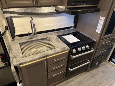 Used 2024 Ford E-450 and Econoline 450 Super Duty w/ Motorhome Prep Package image 56