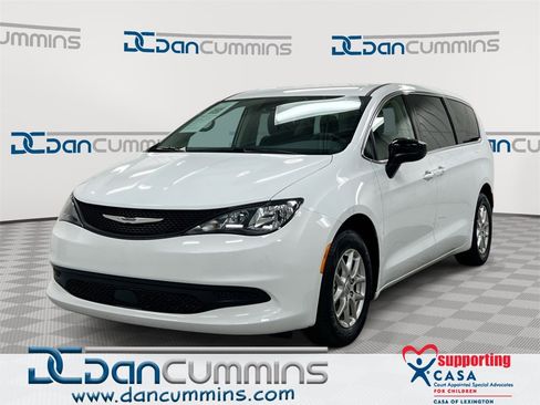 Used 2024 Chrysler Voyager LX image 1
