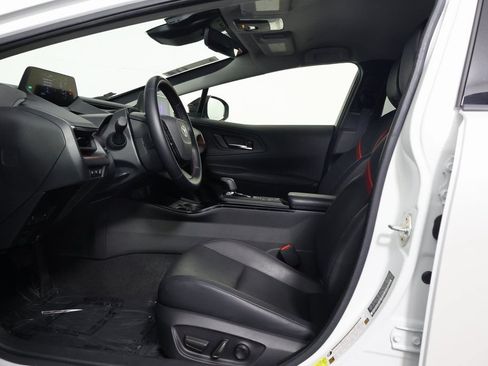 Used 2023 Toyota Prius Prime FWD image 10