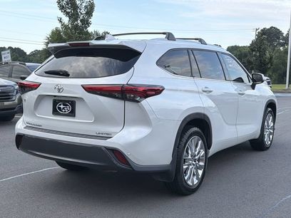 Used 2023 Toyota Highlander Limited