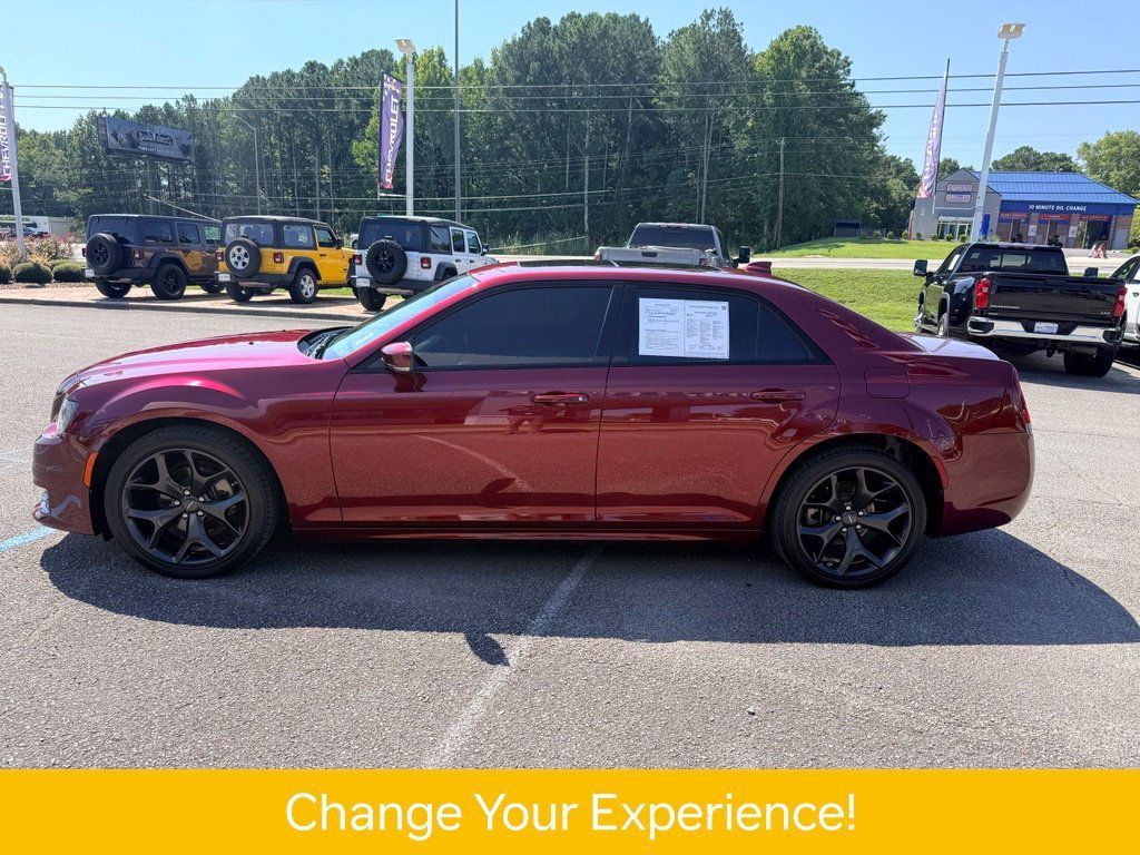 Used 2023 Chrysler 300 Touring L w/ Popular Equipment Group RWD image 3