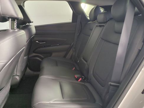 Certified 2025 Hyundai Tucson Limited AWD/4WD image 16