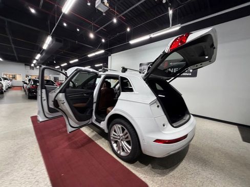 Used 2019 Audi Q5 Prestige w/ Prestige Package AWD/4WD image 57
