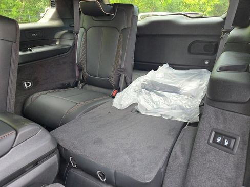 New 2026 Jeep Grand Cherokee L Summit w/ Obsidian Package AWD/4WD image 20
