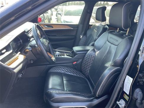 Used 2022 Jeep Grand Cherokee Summit image 11