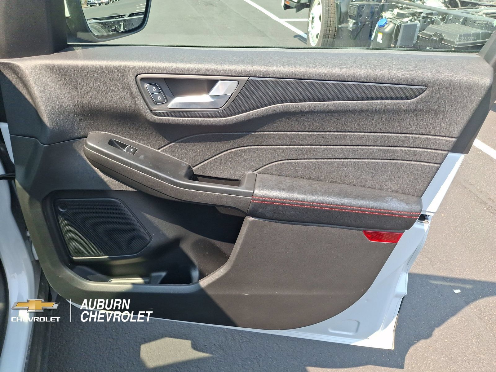 Used 2025 Ford Escape ST-Line Select AWD/4WD image 21