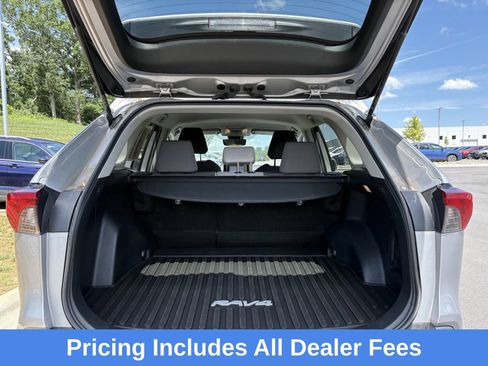 Used 2021 Toyota RAV4 XLE AWD/4WD image 12